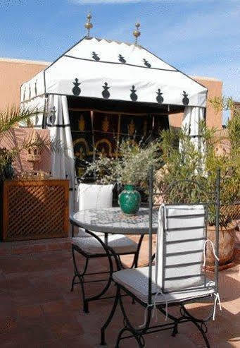 Amanouz Riad 2*